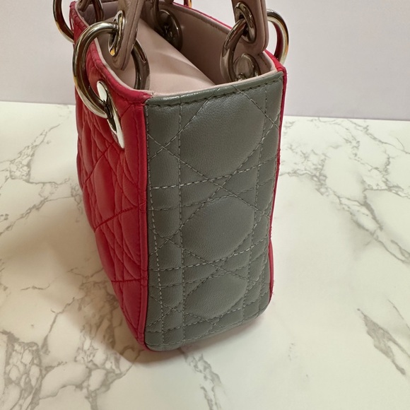 💎✨Authentic 💎✨Dior
Multicolor Cannage Quilted Lambskin Leather Mini Lady Dior - Picture 11 of 11